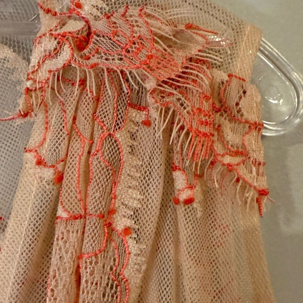 Alice McCall Peach and Coral Lace Dress tiered v-neck luxurious cinching - Picture 5 of 11